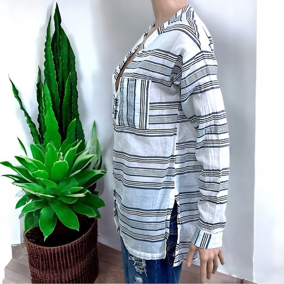 Old Navy Stripe Button Down V Neck Shirt Tunic Top - Picture 3 of 16